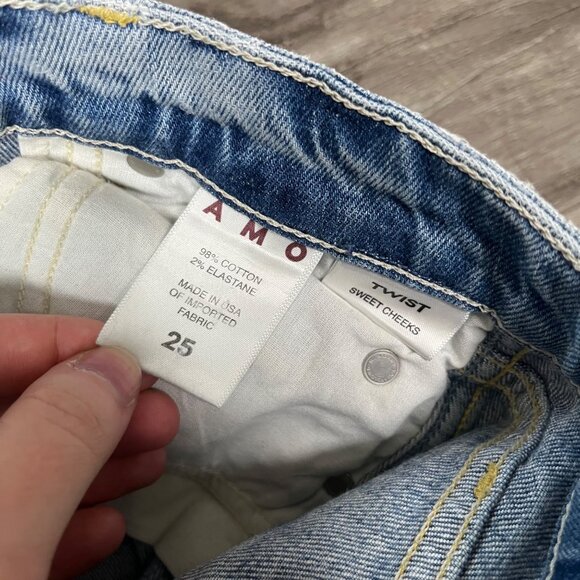 AMO Twist Sweet Cheeks Mid Rise Distressed Skinny Jeans Blue Women’s Size 25 - Picture 11 of 12